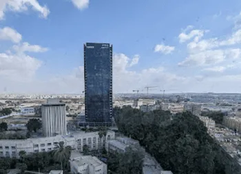 בניין משרדים בשלמות למכירה