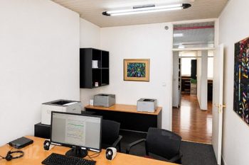 משרדים למכירה בבניין בית כלל המבוקש ת"א