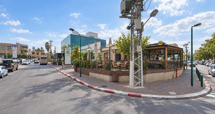 מסחר איכותי ברחוב הסדנא רעננה - 650 מר