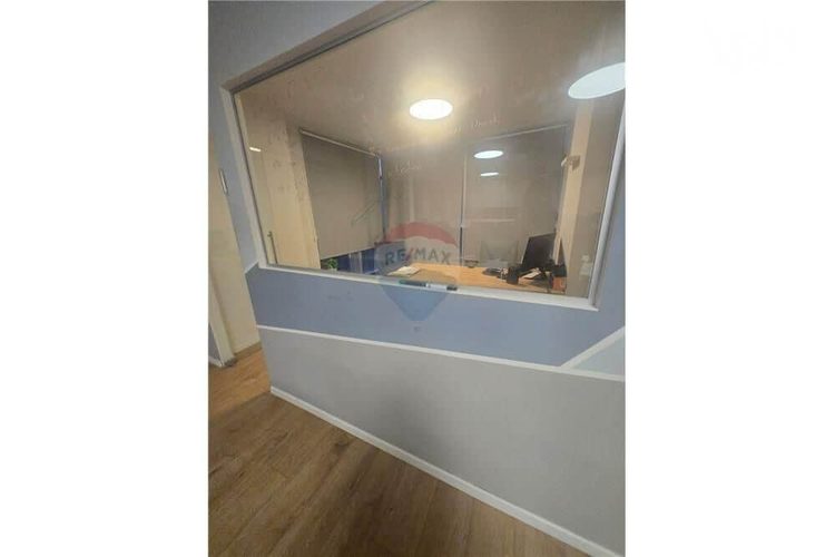 משרדים ברחוב דיסנצ'ק בשכונת רביבים ת"א
