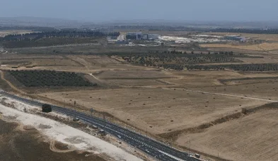 קרקע למכירה זמינה לבניה תב"ע לתעשייה