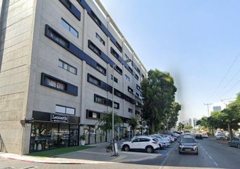 בטכנו פארק חולון למכירה בקומת קרקע
