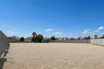 להשכרה מגרש אחסנה פתוחה