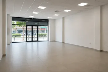 למכירה מסחר שכונתי חדש בפתח תקווה