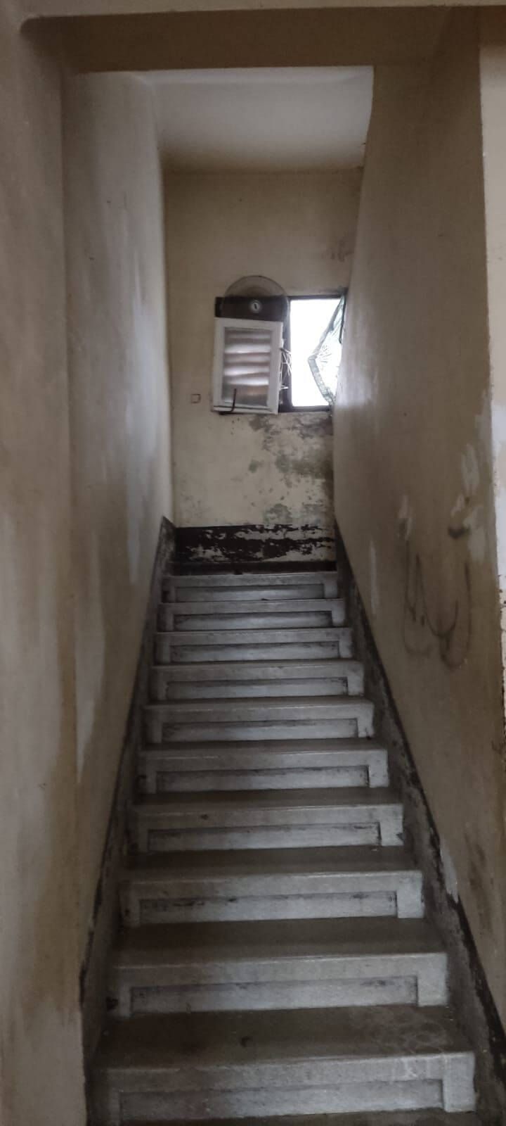בניין בשלמות למכירה בנמל חיפה