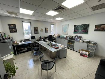 למכירה משרד חדש בחלונות הסיטי!!!!