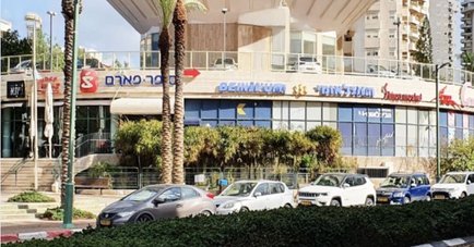 שטח מסחרי להשכרה מרכז צמרות הרצליה, הרצליה | 45 מ"ר