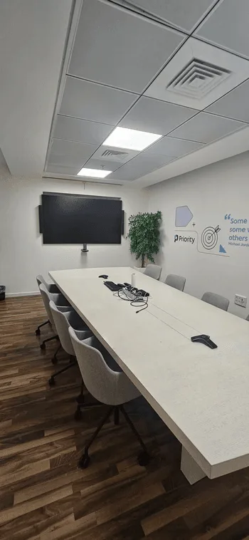 קומת משרדים שלמה למכירה בדרך השלום