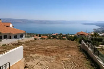למכירה מגרש לבנייה נכס למגורים