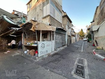 4 חנויות למכירה בשוק התקווה
