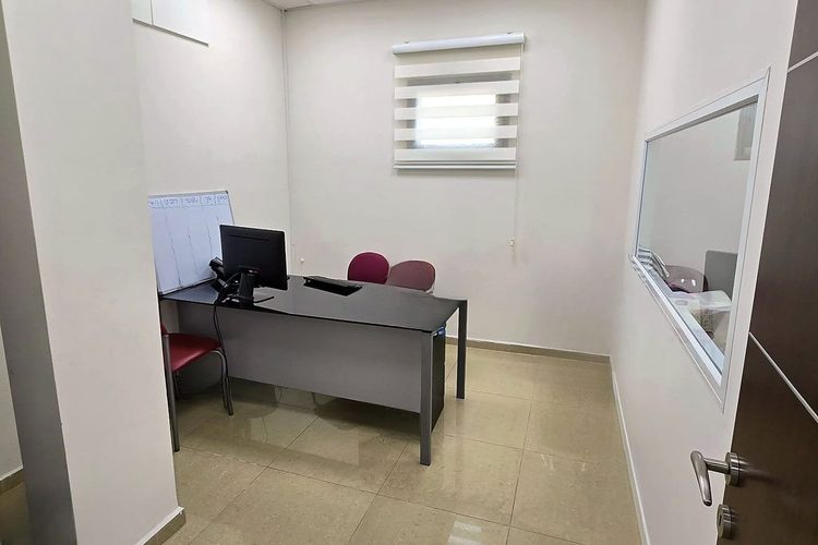166 מ״ר משרדים | קבלה, חדר מנהל וממ״ד פ