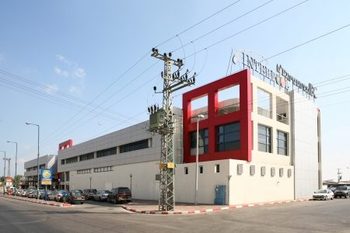 נכס מסחרי להשכרה בקניון שערי העיר, קריית מלאכי - 375 מ״ר