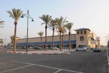 נכס מסחרי להשכרה במרכז מסחרי פאוור סנטר, בארות יצחק - 882 מ״ר