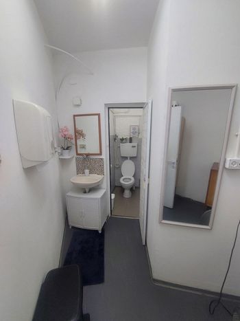 נכס עסקי ללא תיווך להשכרה ברחוב הפטיש