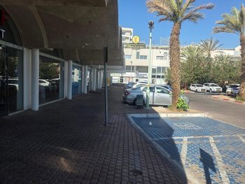 חנות  להשכרה בשדרות התמרים באילת