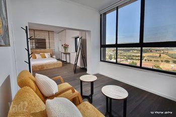 וילה נופש במושבה מנחמיה - משקיפה לעמק