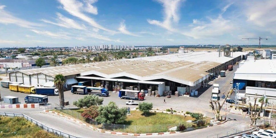נכס תעשייה ולוגיסטיקה להשכרה בשדרות שוורץ, לוד - 2100 מ״ר