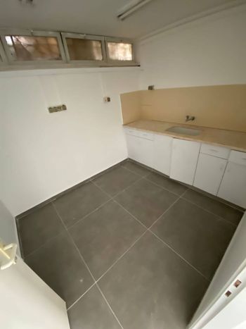 משרדים בבאר שבע בדרך חברון תחנת דלק